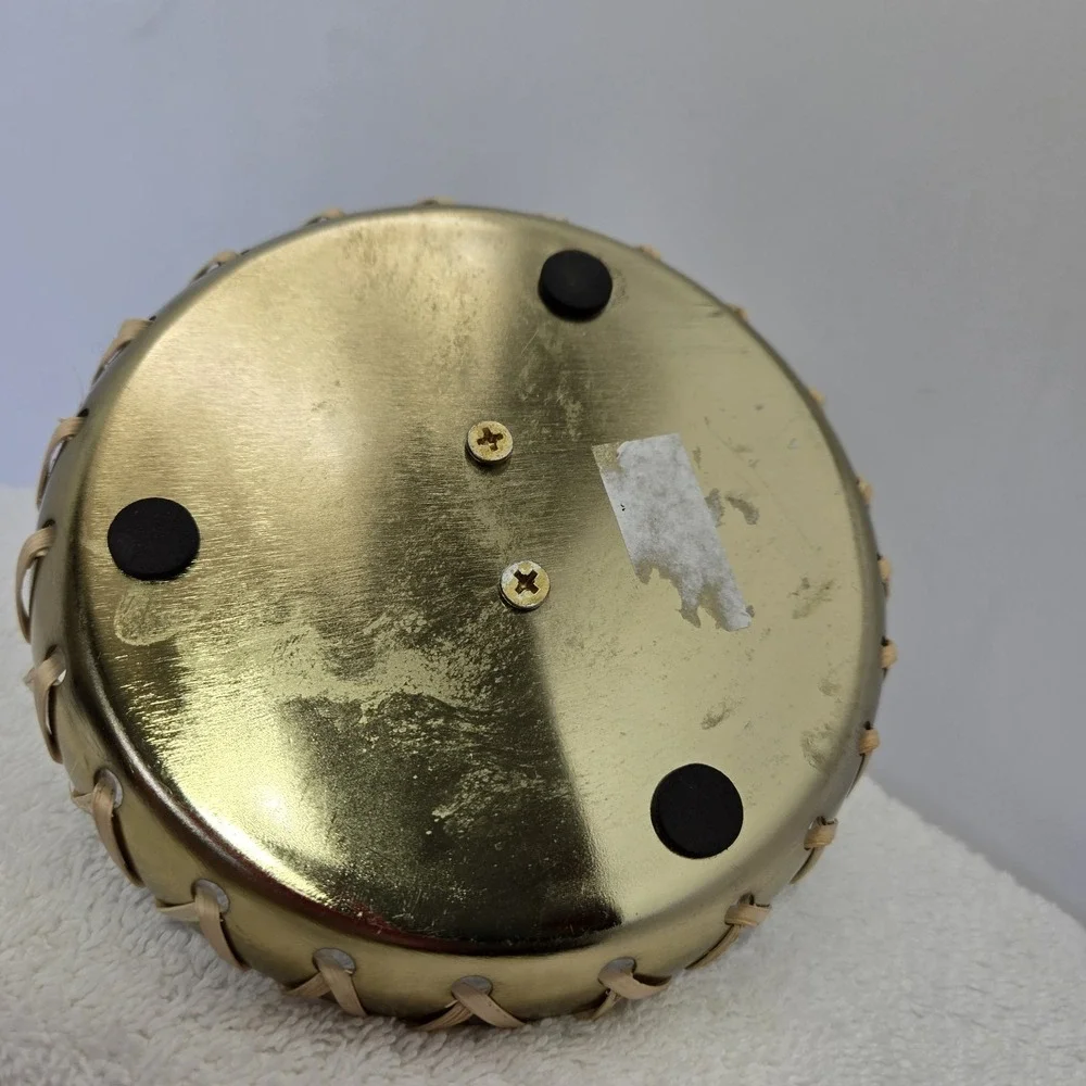 Brass Tone Cat Mirrored Ring Holder Trinket Dish Straw Woven Plate Shelf Sitter